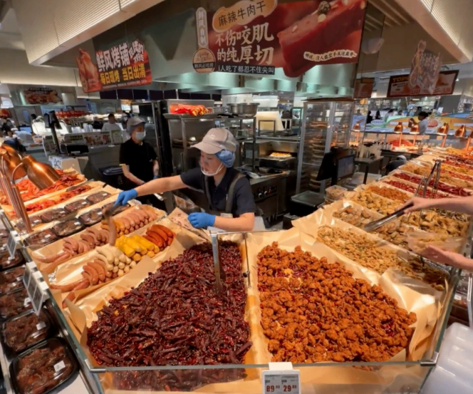 商超破局关键：烘焙+熟食，凭什么成为抗冲击、拉客流的核心王牌？